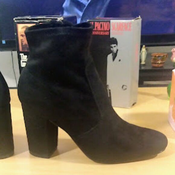 Black Ultra Suede High Heel Gabrielle Ankle Booties Size: 7.5 - Picture 11 of 16